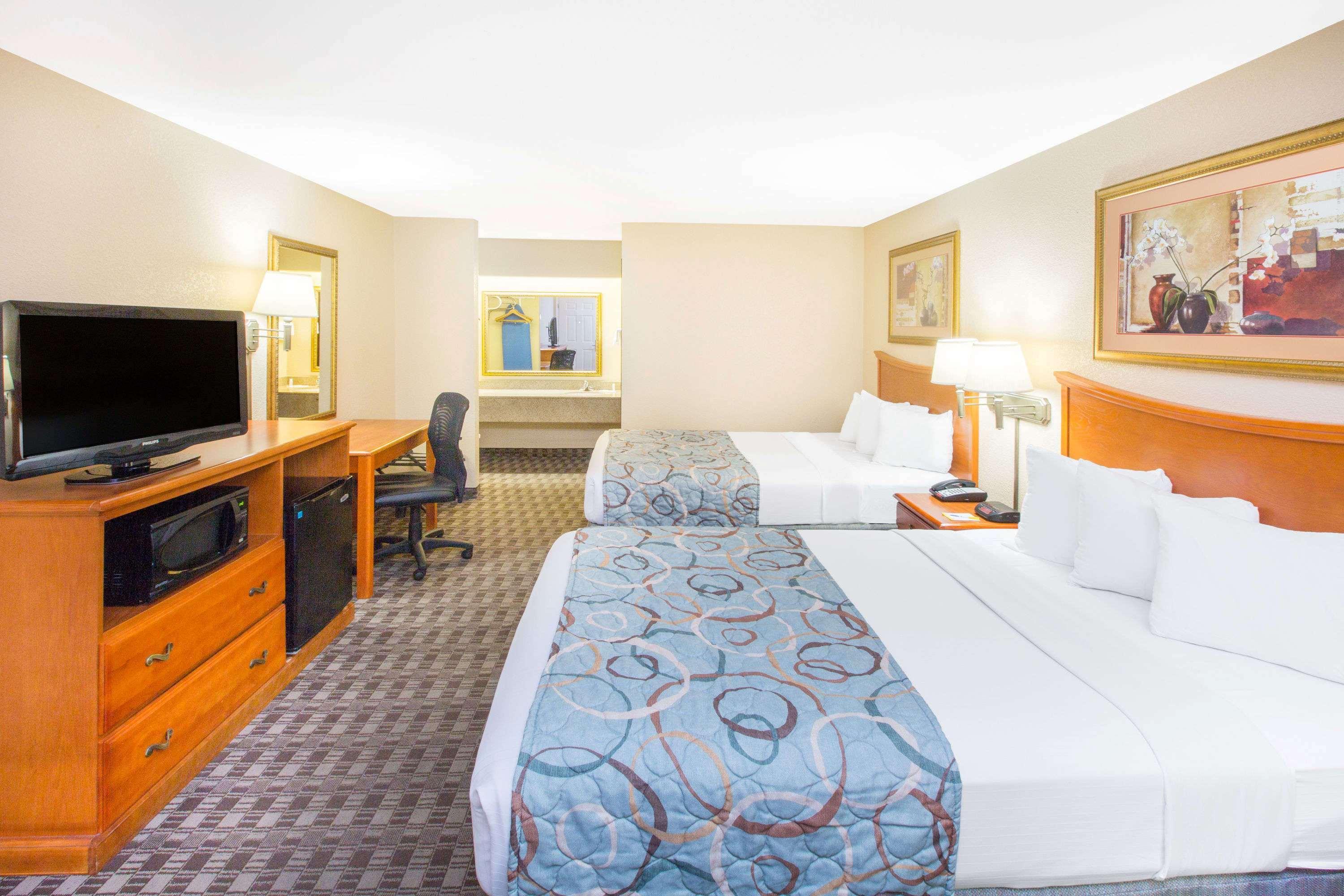 Days Inn By Wyndham Lonoke Экстерьер фото
