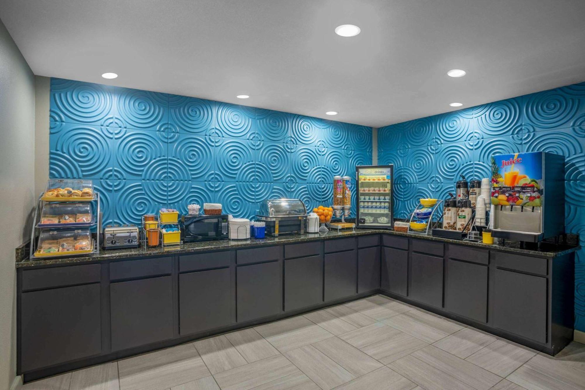 Days Inn By Wyndham Lonoke Экстерьер фото